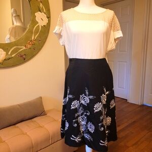 Ann Taylor Loft sz12p blk skirt